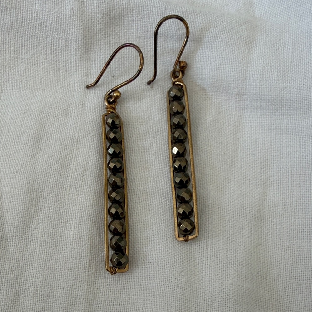 Elegant Black and Gold Dangle Earrings
